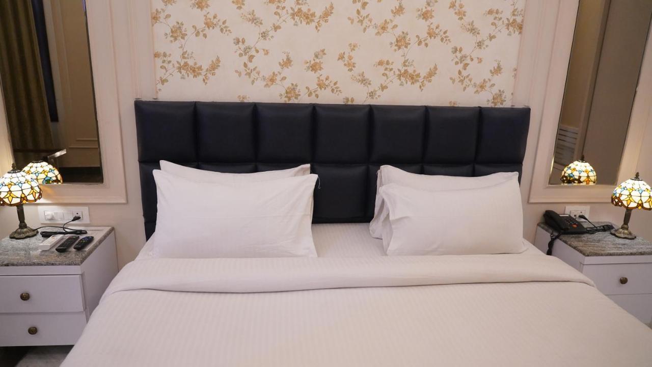 Hotel Rio Benaras Βαρανάσι Εξωτερικό φωτογραφία