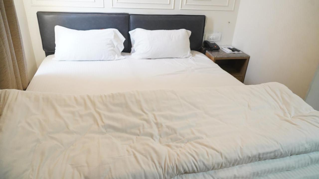 Hotel Rio Benaras Βαρανάσι Εξωτερικό φωτογραφία